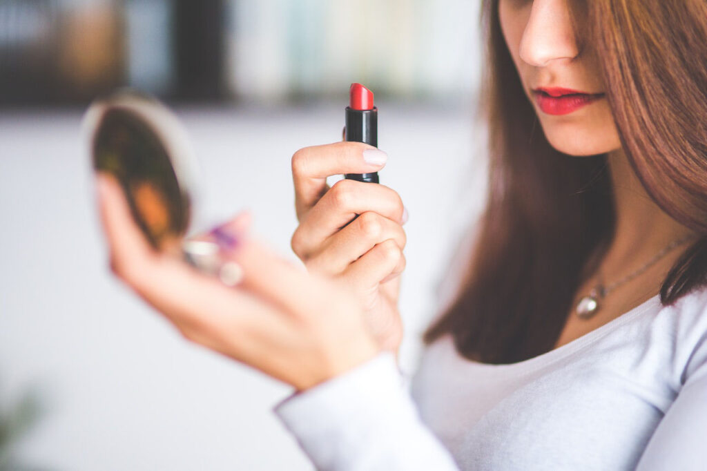 Lipstick Hacks Every Lady Needs To Know Bubbling With Elegance And Grace