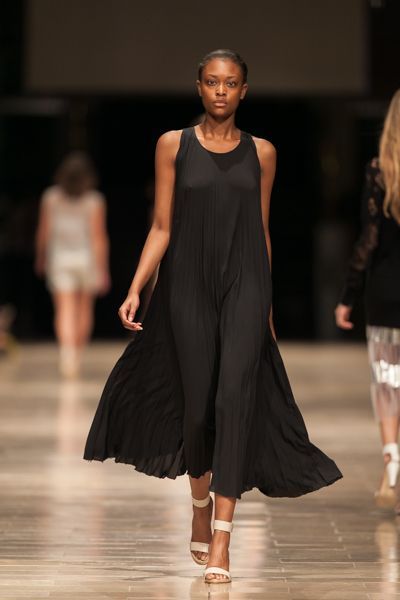STLFW Spring 2015 Runway Shows At Union Station | Bubbling with ...