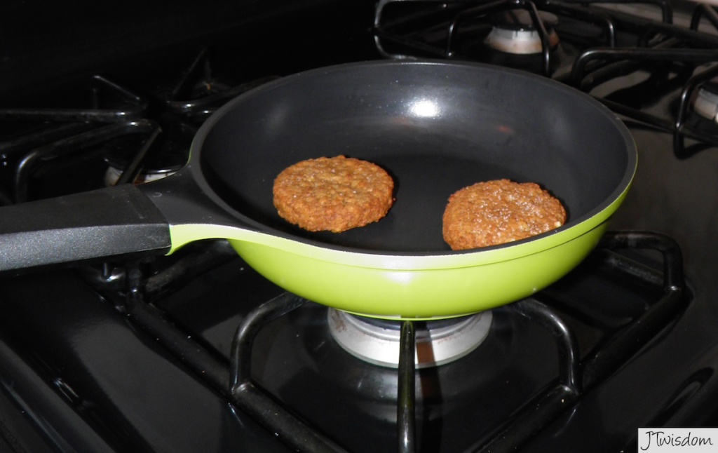 Frying saugage patties in the Ozeri pan.