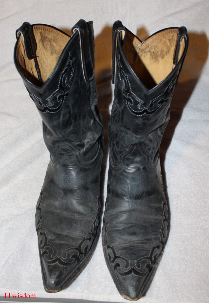 Black leather cowboy boots 