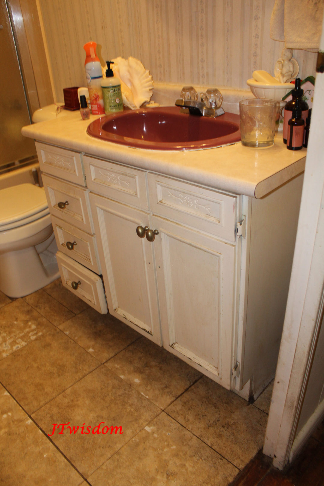 How To Bring Your Bathroom Back To Life When On A Small Budget